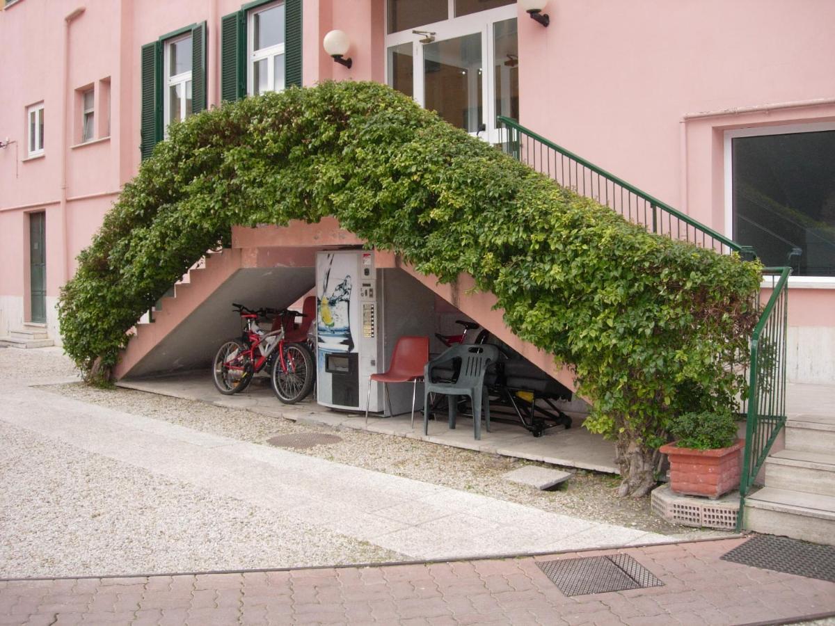 Foresteria Roma Esercito Della Salvezza Exterior foto