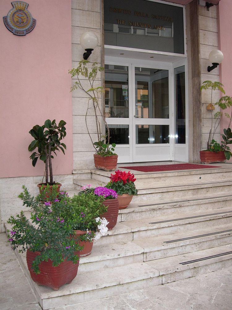 Foresteria Roma Esercito Della Salvezza Exterior foto